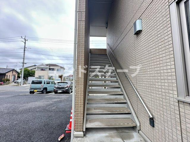ローズハイツのエントランス|高崎、前橋のお部屋探しはエンドスケープまで！お客様の理想お聞かせ下さい♪