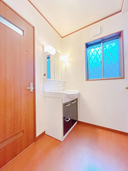【独立洗面台】 | 成田市西三里塚　中古戸建て | 洗面室