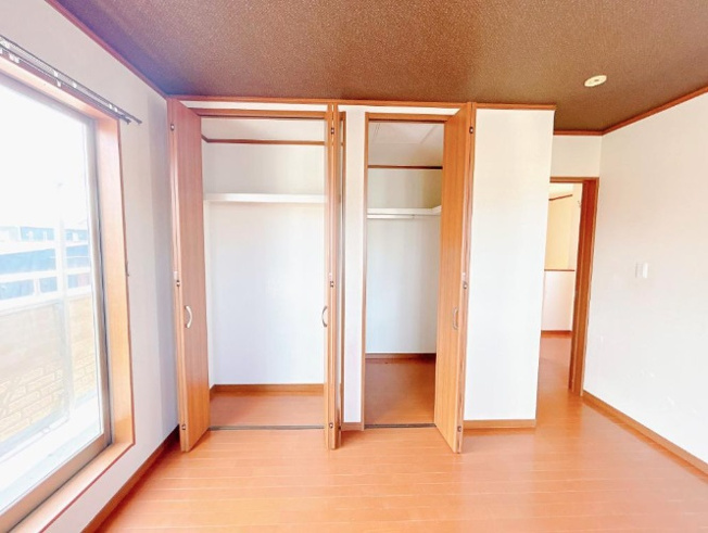 【収納】 | 成田市西三里塚　中古戸建て | 各居室収納あり