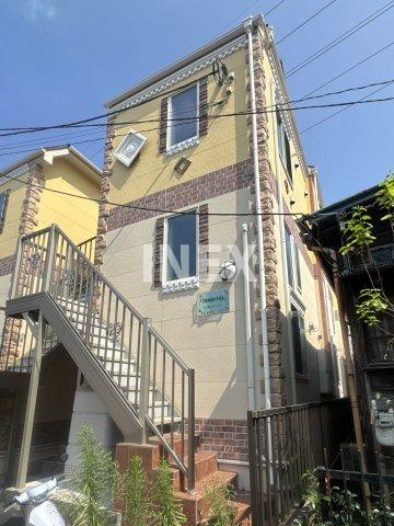 横浜市鶴見区下野谷町４丁目のアパートの外観