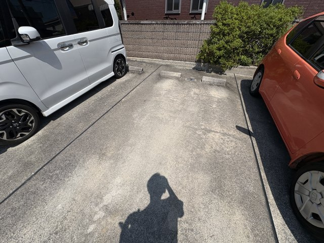 アーバンフォレストⅡ棟の駐車場