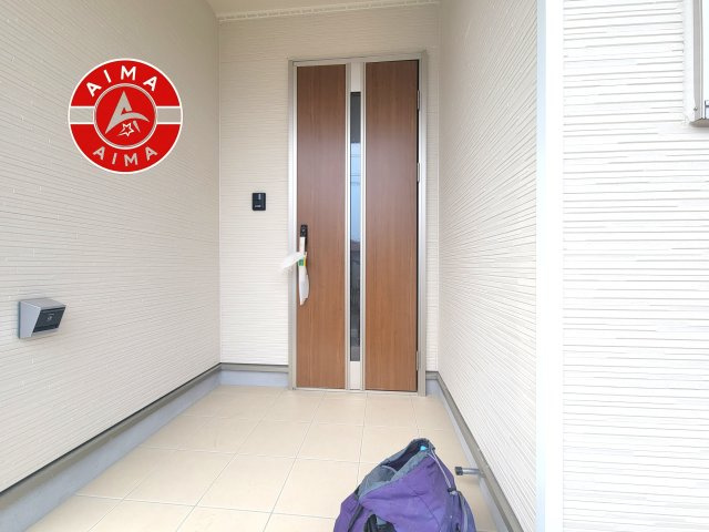 福岡市南区屋形原3丁目第10-3棟（2号棟）の玄関|おでかけの時も帰った時も、「我が家」を最初に感じでもらえる素敵な空間に。