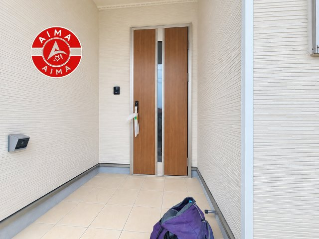 福岡市南区屋形原3丁目第10-3棟（2号棟）の玄関|おでかけの時も帰った時も、「我が家」を最初に感じでもらえる素敵な空間に。