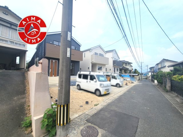 福岡市南区屋形原3丁目第10-3棟（2号棟）の前面道路含む現地写真|見学の時間などお気軽にお問い合わせ下さい。