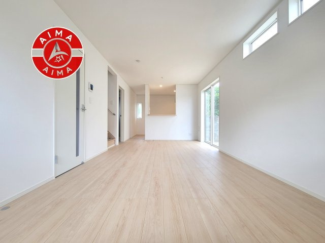 福岡市南区屋形原3丁目第10-3棟（2号棟）の居間・リビング|多くの時間を過すことになるリビングだからこそ、いつも穏やかな空間・解放感が味わえ毎日が充実します。