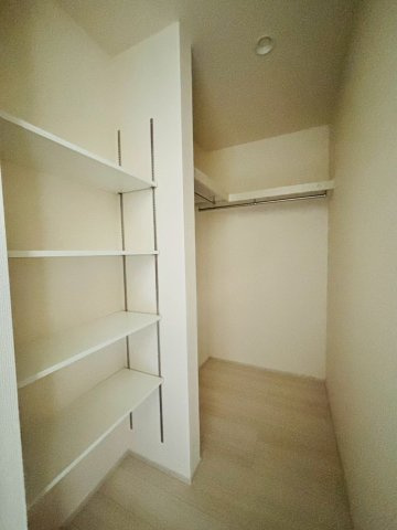 あきる野市上代継　分譲住宅　5号棟の収納|2階8.6帖洋室WIC