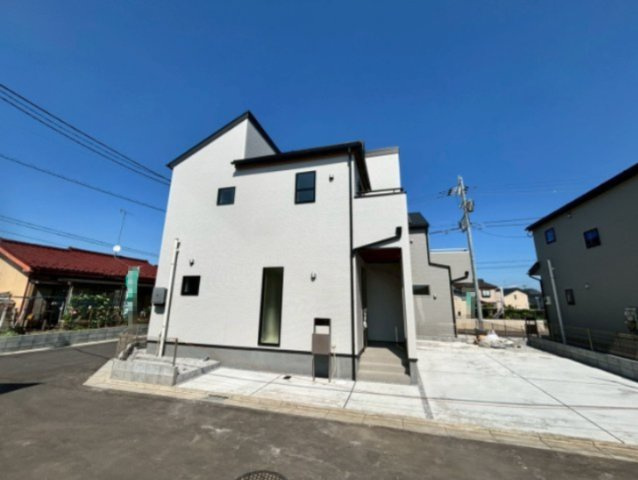 あきる野市上代継　分譲住宅　5号棟の前面道路含む現地写真