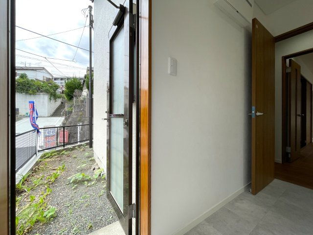旨みと渋みのマリアージュ。縁側が良い味出してます！！THEユトリの取れる平成から令和を駆け抜けた、コレ、イイじゃん！！な、『緑区上山３丁目』リフォーム戸建の内装|内装です
