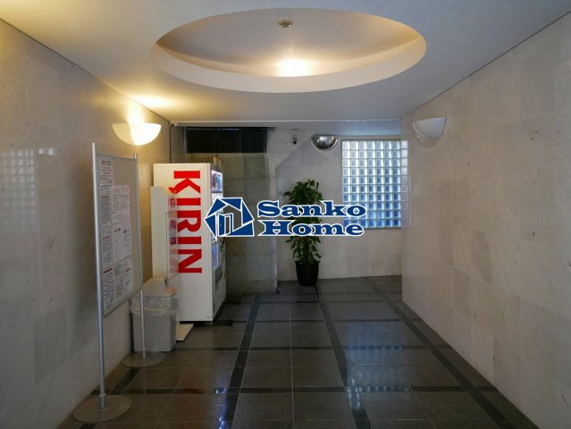 グラーサ銀座EASTのロビー
