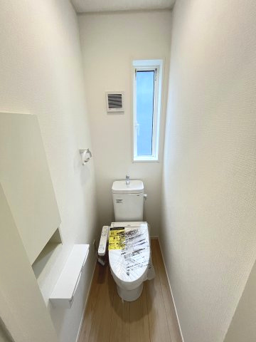 【内装】 | 福岡市東区大岳1丁目第22　3号棟（全3棟）【仲介手数料無料・0円】 | 現地写真。2階にもトイレです。