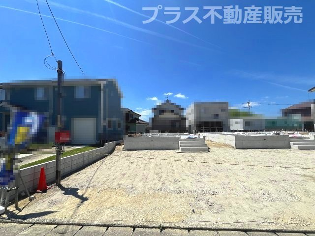 【外観】 | 福岡市東区大岳1丁目第22　3号棟（全3棟）【仲介手数料無料・0円】 | 現地写真。プラス不動産販売なら、現場の全ての棟をまとめてご見学頂けます。