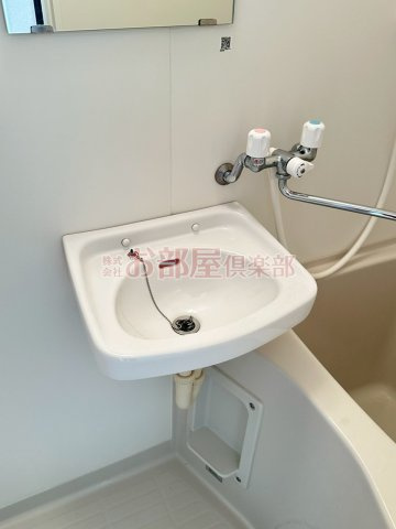 グリーンコーポの洗面所|明るい洗面所です