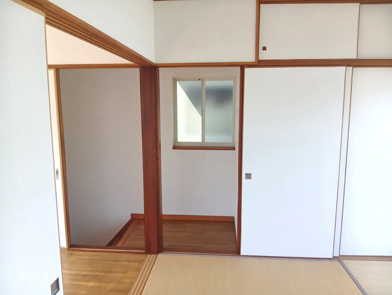 薊野西町貸家の内装