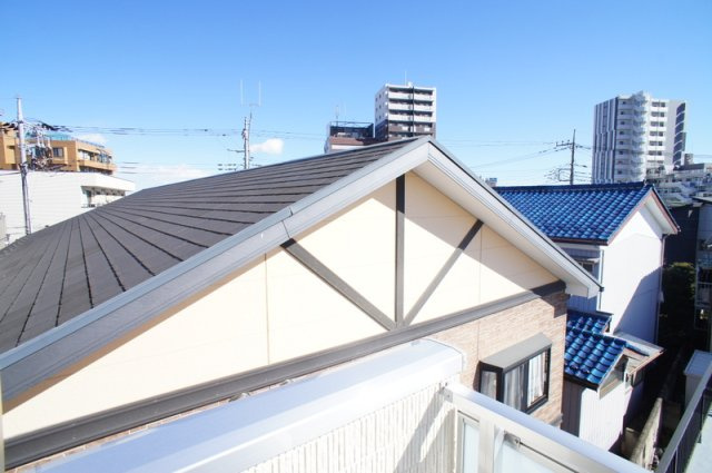 リブリ・シャルマン上戸田のバルコニー|外からの目が気にならないバルコニーで洗濯物が干せます