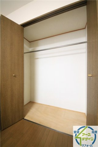 プラザハイツ二ツ屋F棟の収納