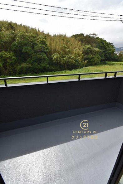 リーブルガーデン  日立市田尻町　6期　2のバルコニー|日当たり良好なバルコニーです。気分転換に出るだけでも、晴れた日にお洗濯物やお布団を一気に干すのも気持ちがいい♪