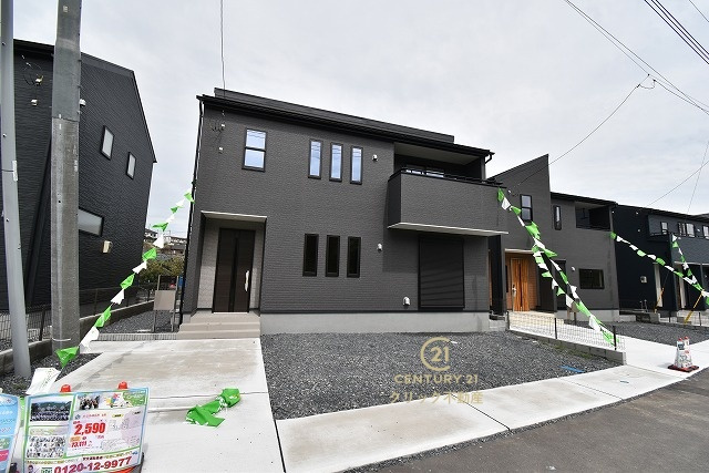 リーブルガーデン  日立市田尻町　6期　2の駐車場|駐車場は十分なスペース。ご家族それぞれが車をご所有の場合や、来客の際も安心です。
内覧可能です。ご予約はHPから、またお電話でもお気軽にどうぞ。
