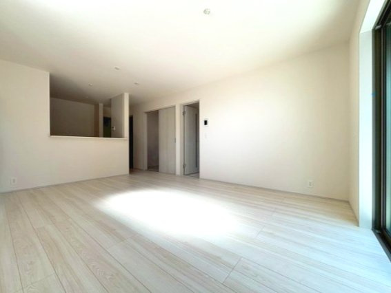 あきる野市上代継　分譲住宅　6号棟の居間・リビング
