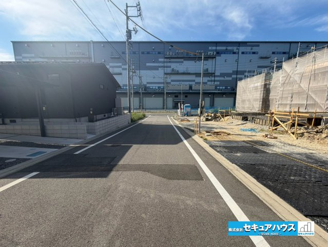 【同施工物件ご案内可能】知多市新知字南新生 全6棟 の前面道路含む現地写真|事前予約にて現地ご見学いただけます！お気軽にお問い合わせください♪
■株式会社　セキュアハウス■
住宅ローンに強く、知識、経験豊富なスタッフ在籍
お客様に寄り添い、ご成約後もサポート致します。