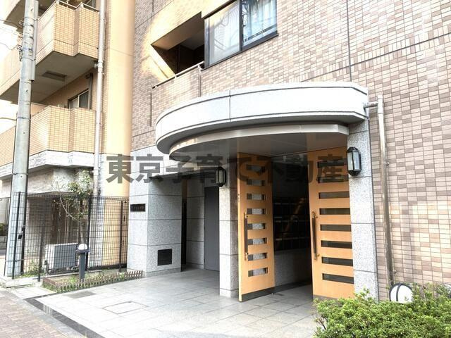 マルソ松が谷のエントランス