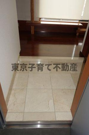 マルソ松が谷の玄関