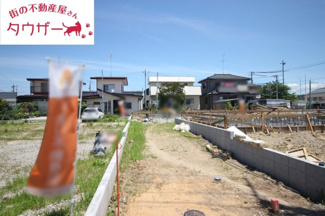 【駐車場】 | 芳賀小学校・郡山第四中学校区　GRADLE GAEDEN 郡山市横塚　第１１　全５棟　５号棟 | 駐車スペース３台～４台可能です！　外水道もついていますので洗車に便利です♪