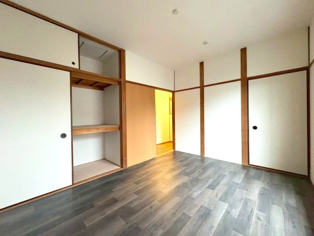 新家二丁目貸家の洋室
