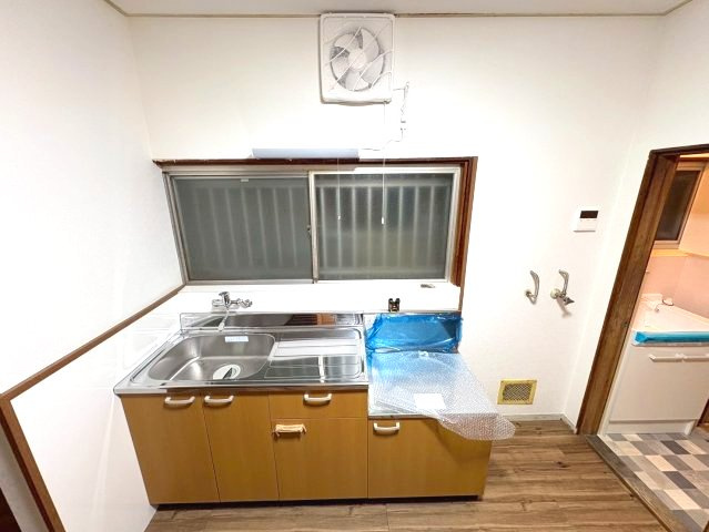 新家二丁目貸家のキッチン