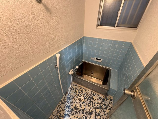 新家二丁目貸家の浴室
