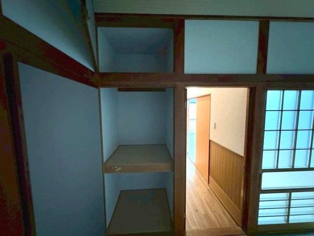 新家二丁目貸家の収納