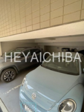 LINXAVENIRの駐車場