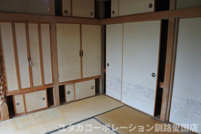 【収納】 | 緑ケ岡5丁目40-64売家 | 1階6畳の和室にも収納が沢山あります！