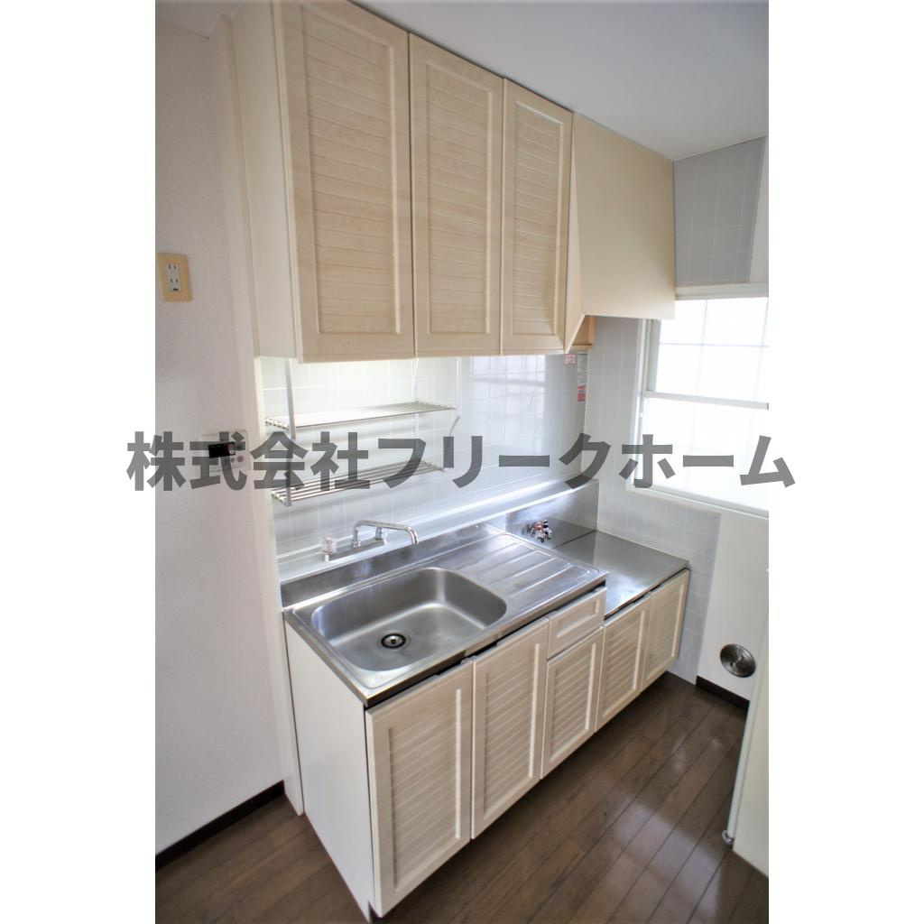 小金井市中町３丁目のアパートのキッチン