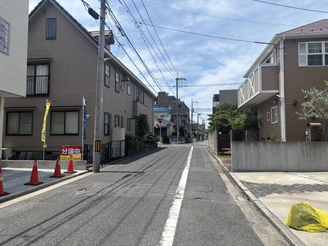 西区古江新町の前面道路含む現地写真|閑静な住宅地です。