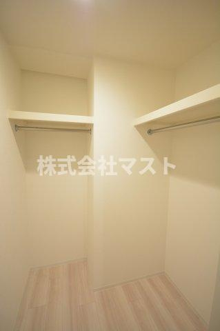 セレニテ難波グランデシュッドの収納