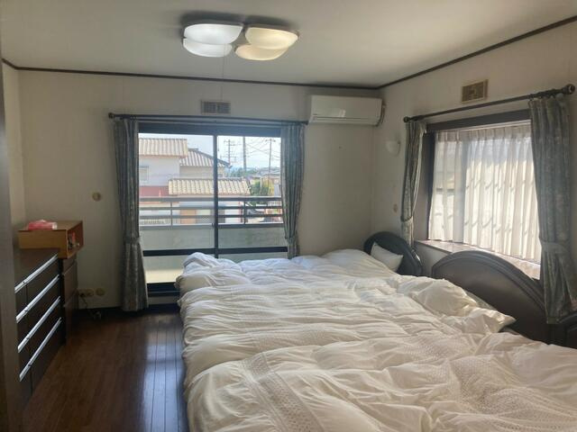 富士市中野の中古一戸建|２階１１帖寝室 
