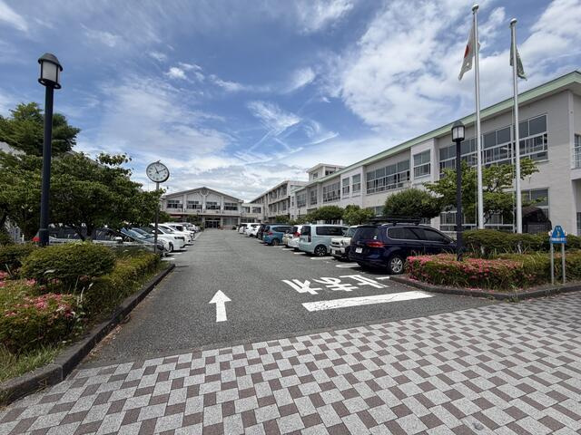 富士宮市小泉の中古一戸建|富士宮市立富士根南…まで1,032m 