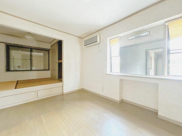 富士市中里の中古一戸建|１階６．０９帖洋室。小上がり… 
