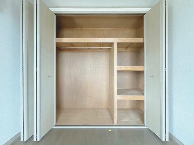 富士市中里の中古一戸建|２階６．５６帖洋室収納 