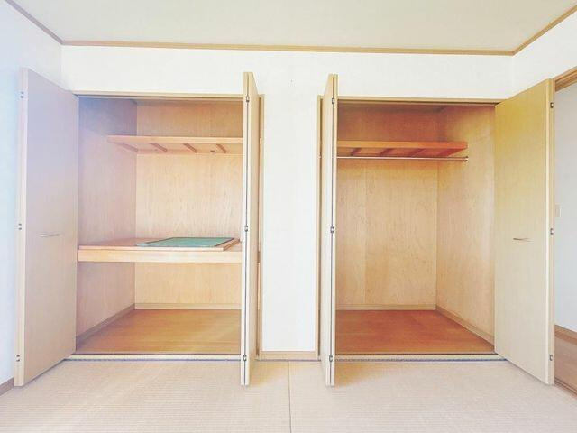富士市原田の中古一戸建|２階８帖和室収納 