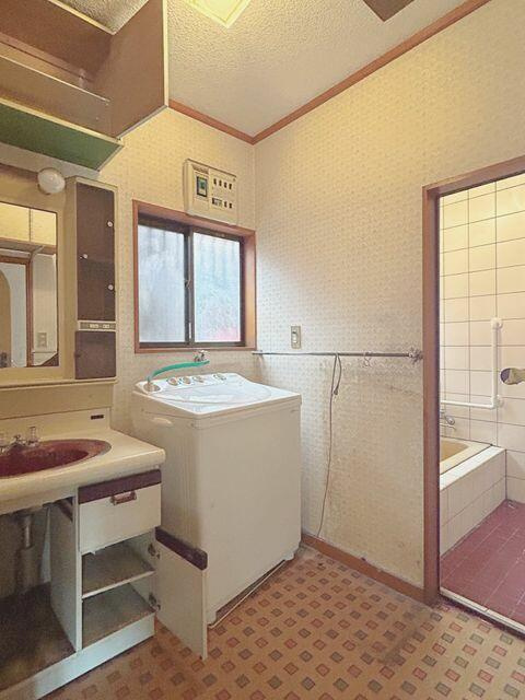 富士市中里の中古一戸建|洗面所 
