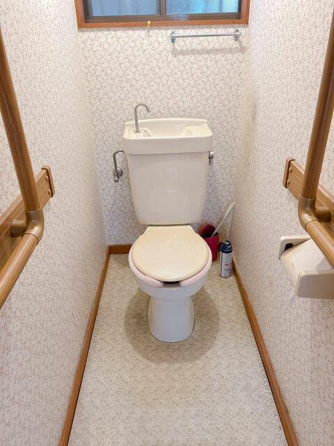 富士市中里の中古一戸建|１階トイレ 