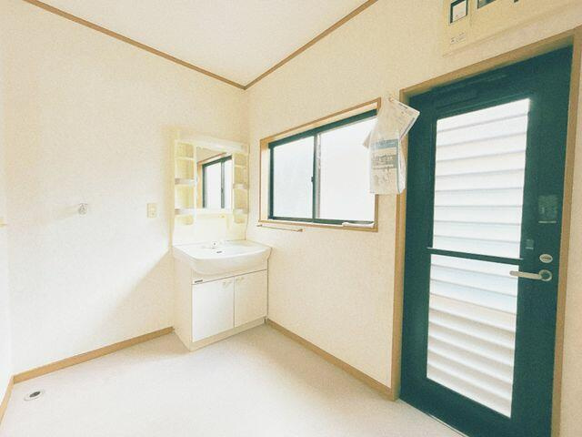 富士市中丸の中古一戸建|洗面所 