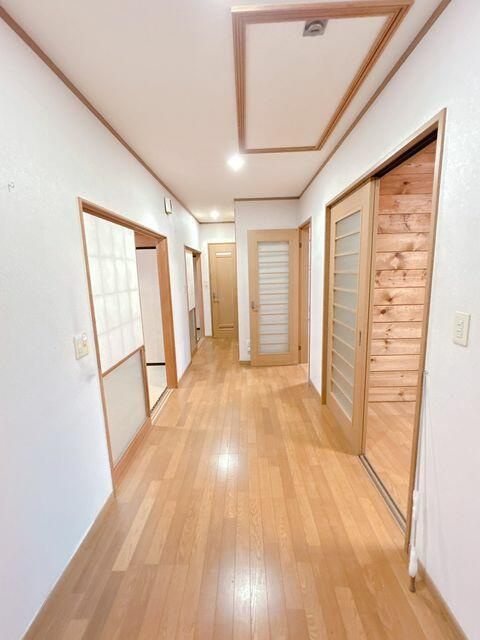 富士市中丸の中古一戸建|廊下 