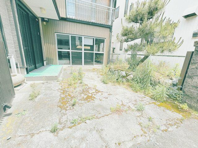 富士市中丸の中古一戸建|駐車場は拡張予定です。 