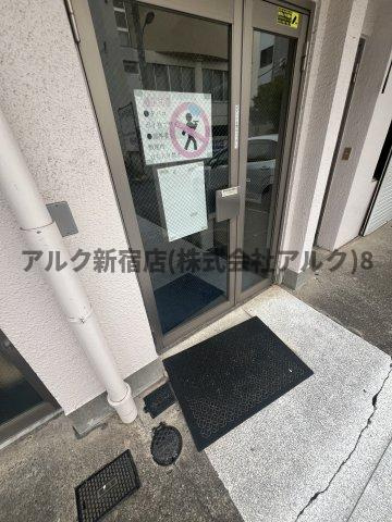 新星ビルのエントランス