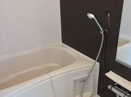 ブラウベルク青山の浴室