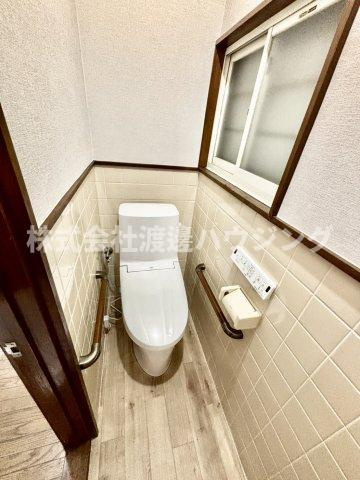 寝屋川市高柳一戸建のトイレ