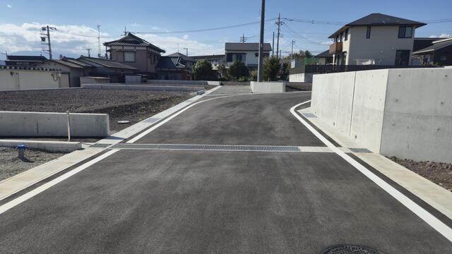 富士宮市小泉の売地|前面道路 