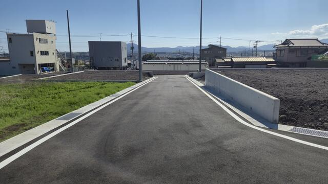 富士宮市小泉の売地|前面道路 